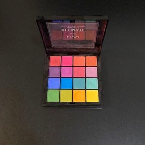 NYC eye shadow palette